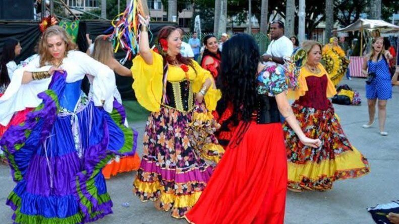 Carnaval das Culturas chega à 20ª edição como atração da Semana de Arte do Rio