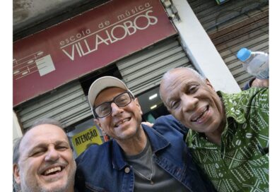 Barão Vermelho e Fina Batucada se encontram na Semana do Rock da Escola de Música Villa-Lobos